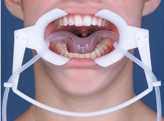 Banh môi có ống hút nước bọt_DTC